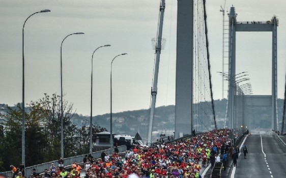 45'incisi yapılan Türkiye İş Bankası İstanbul Maratonu Koşuldu