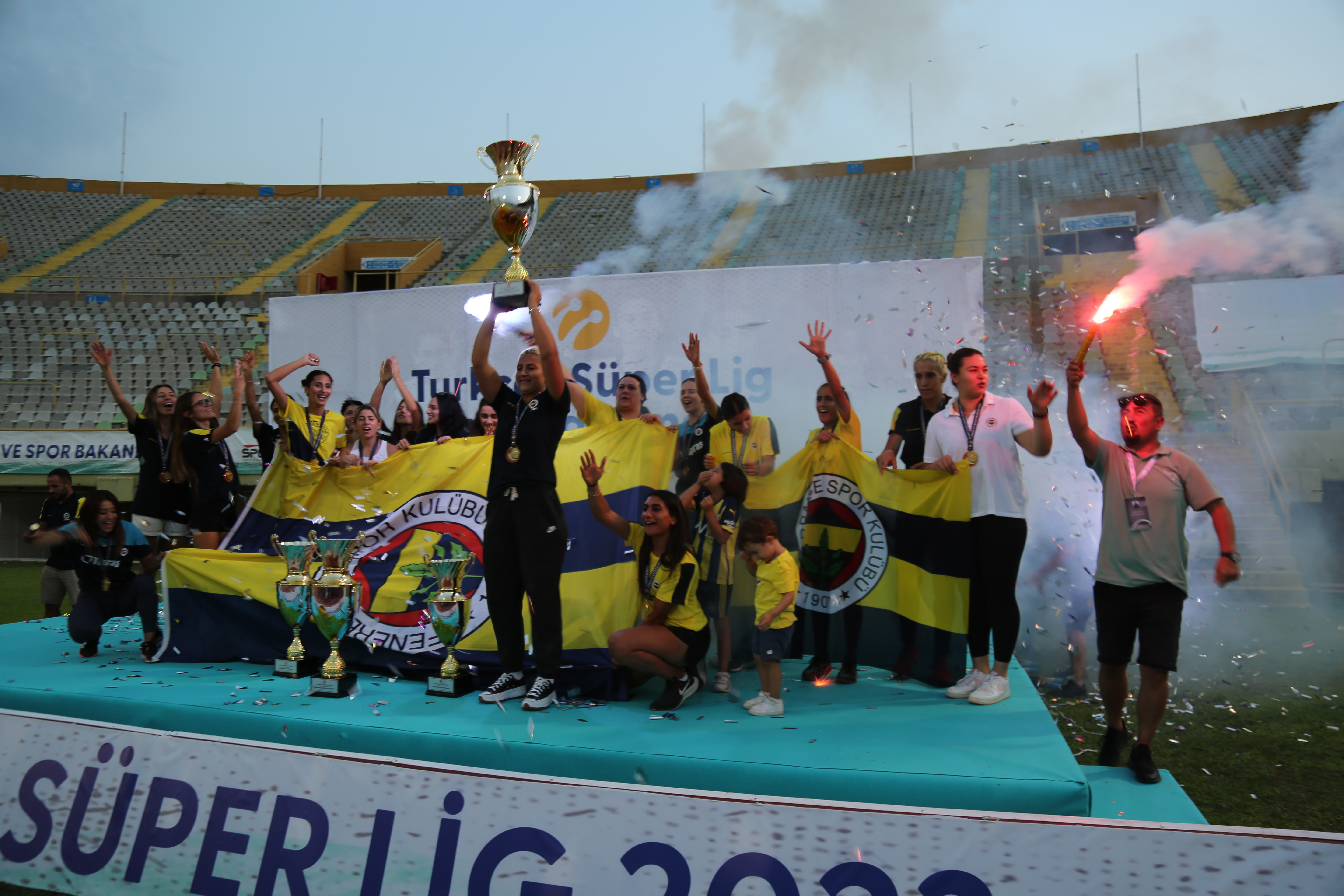 Turkcell Süper Ligin Şampiyonu Fenerbahçe 