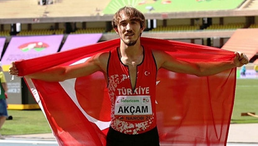 Berke Akçam'da 400m engelde Türkiye Rekoru