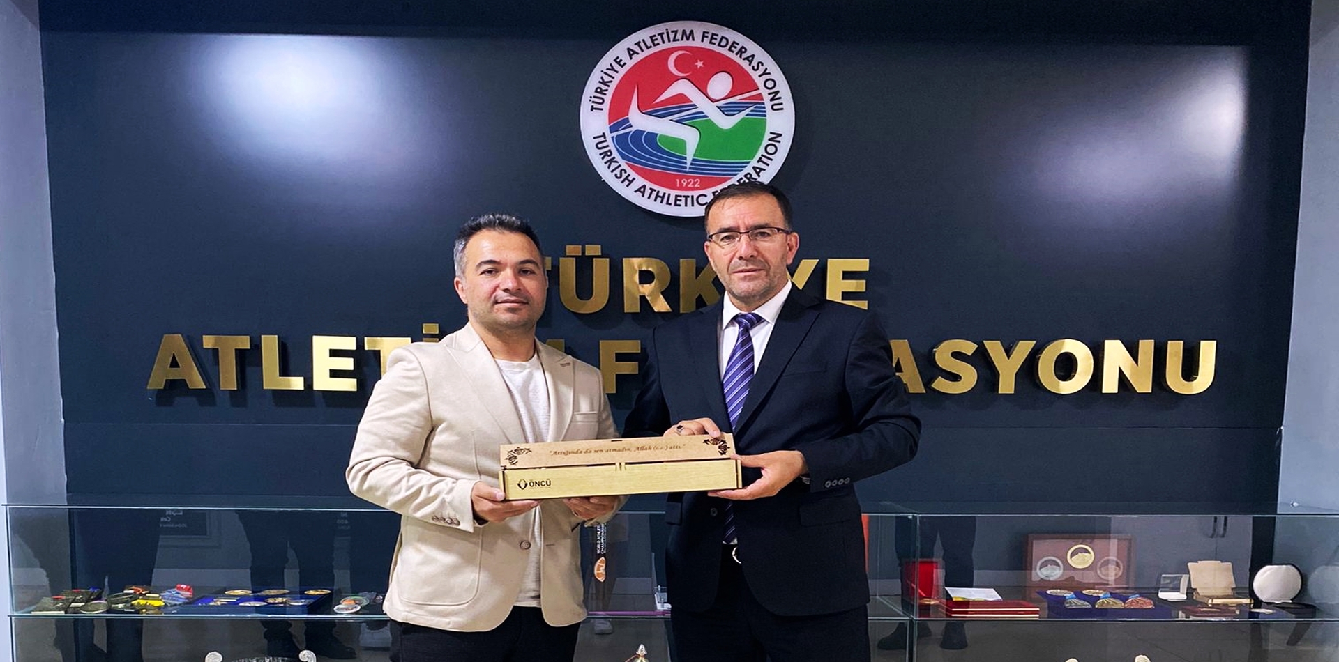 İstanbul Öncü Spor Kulübünden Federasyonumuza ziyaret 