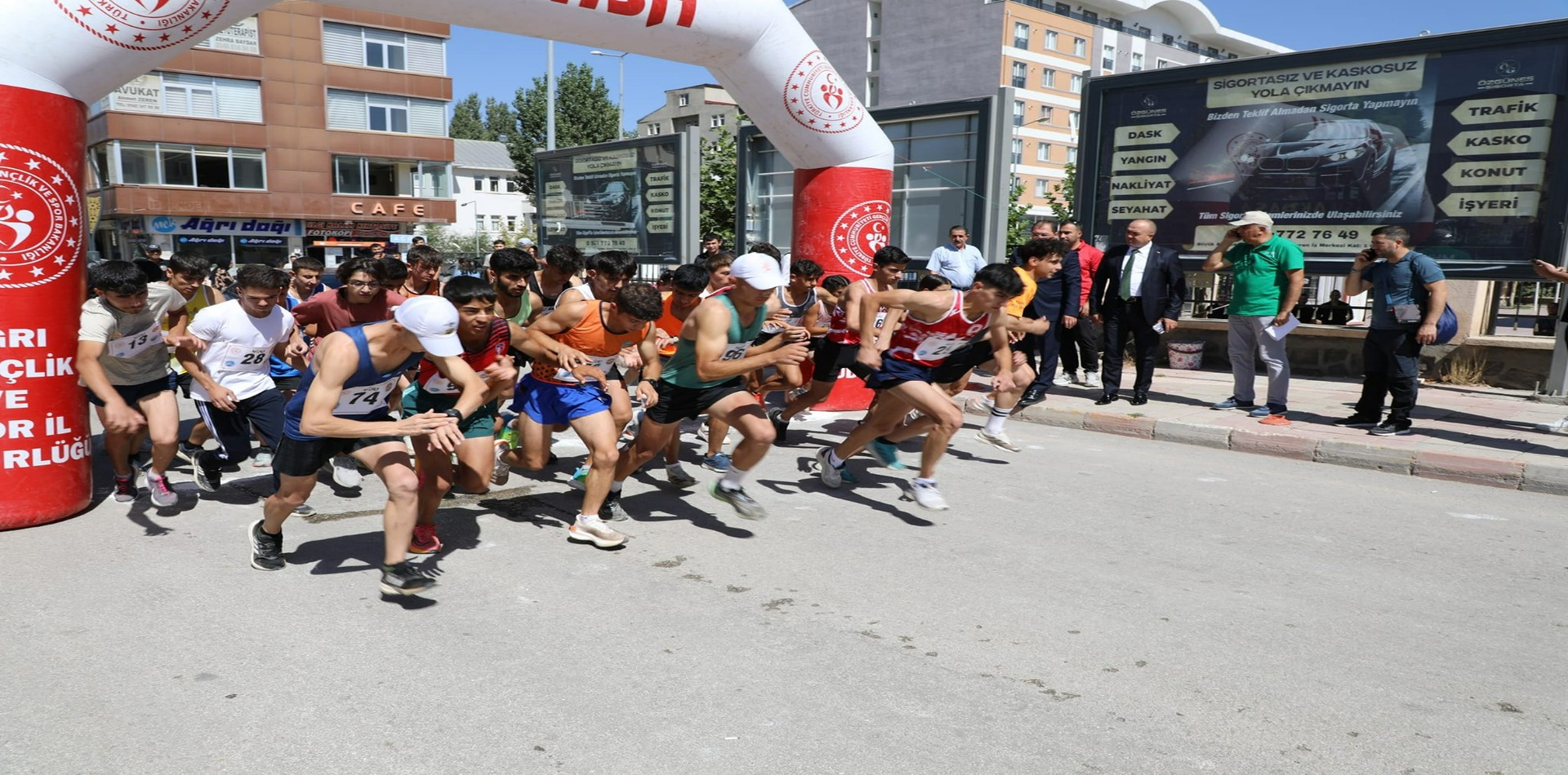 İshakpaşa Dağ Koşusu Ağrı'da yapıldı