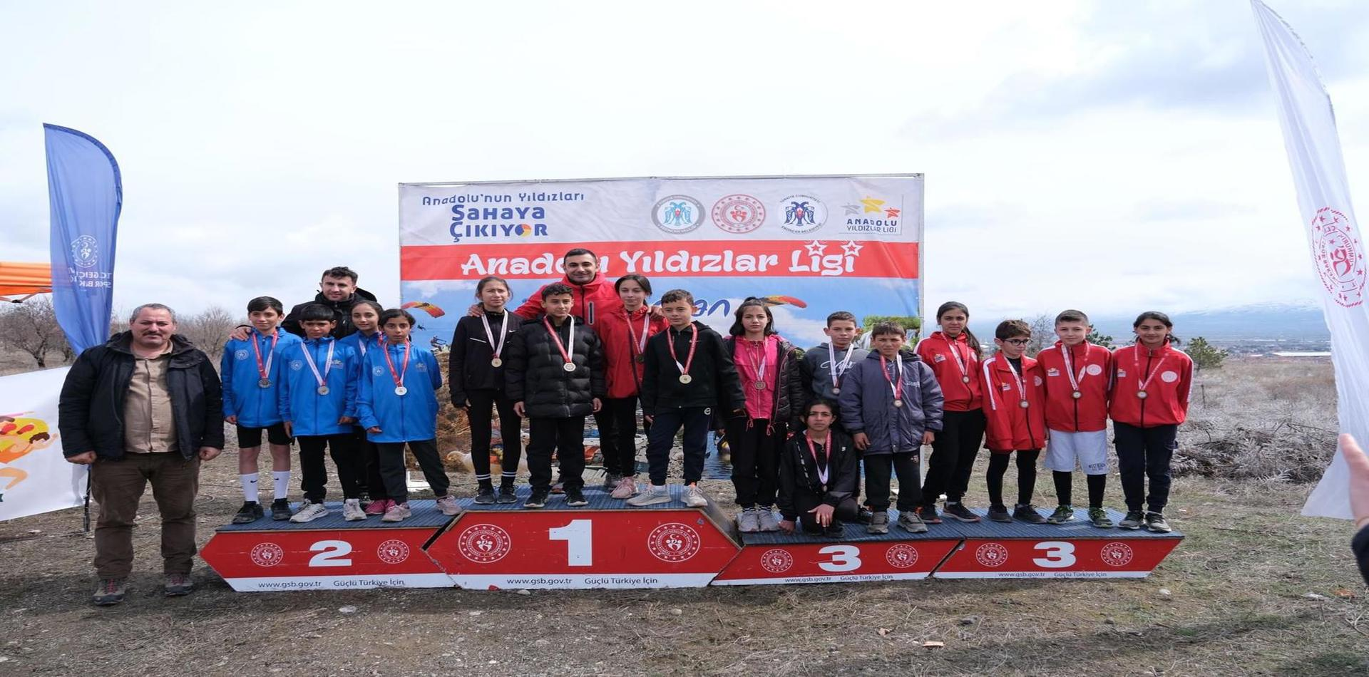 Atletizmi Geliştirme Projesi'nde ilk kademe yarışmaları Erzincan’da gerçekleştirildi.