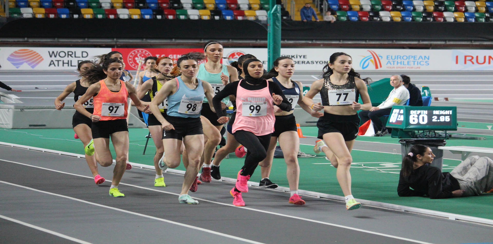 Türkiye Büyükler Ferdi Salon Atletizm Şampiyonasında ilk gün sona erdi