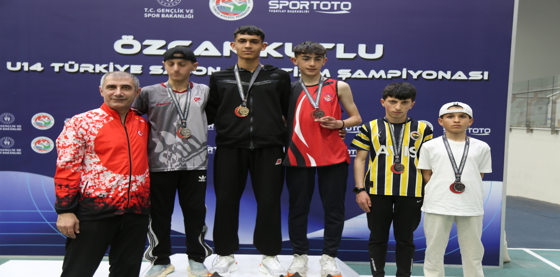 Özcan Kutlu U14  Türkiye Salon Şampiyonası Bursa Yapıldı